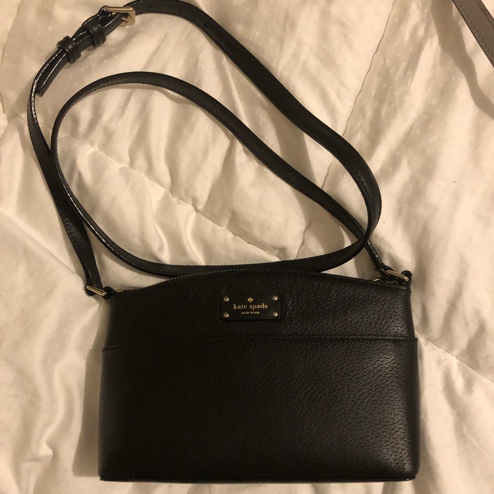 LIKE NEW black Kate Spade crossbody purse